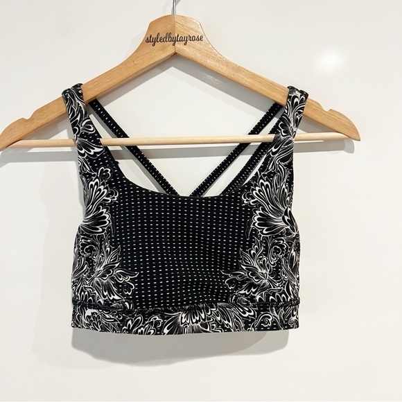 Lululemon Energy Bra
Infinity Energy Bra Alpine White Black - Picture 4 of 7